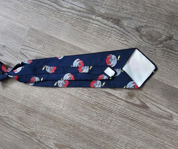 Vintage retro clip on tie navy blue with rose pattern - Picture 4 of 4
